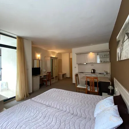 Avalon D202 Private Sunny Daire *